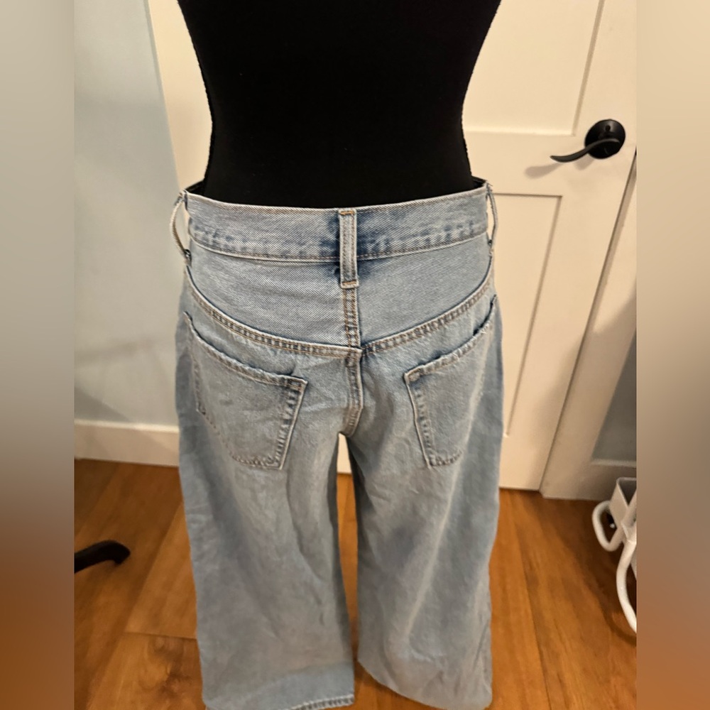 Low rise ripped jeans - Picture 2 of 4